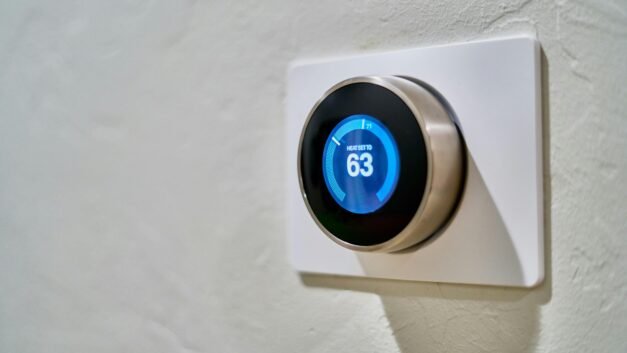 Cut Heating Costs: The Ultimate Guide to Smart Thermostats for Your Home