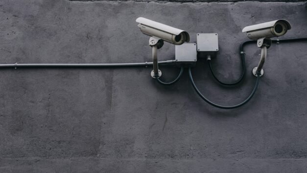 Are Your Smart Gadgets Secure? Navigating Data Privacy Risks of Wearable Technology