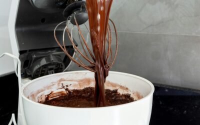 Stand Mixer vs. High-Performance Blender: Which Tool Is Essential for Your Kitchen?