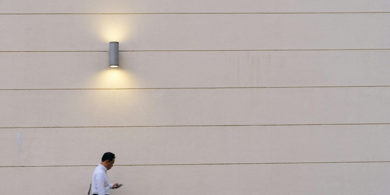 Wall Lights vs. Ceiling Lights: Which Home Decor Choice Shines Brighter?