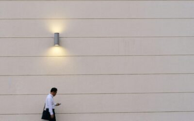 Wall Lights vs. Ceiling Lights: Which Home Decor Choice Shines Brighter?