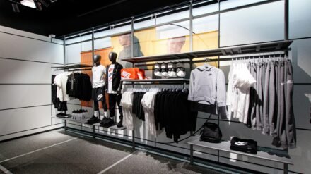Score Big Savings: Shop High-Quality Functional Sportswear at Unbeatable Prices!