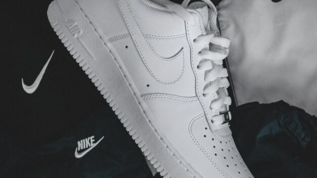 Essential Tips for Choosing the Perfect Sneakers: What to Consider Before You Buy
