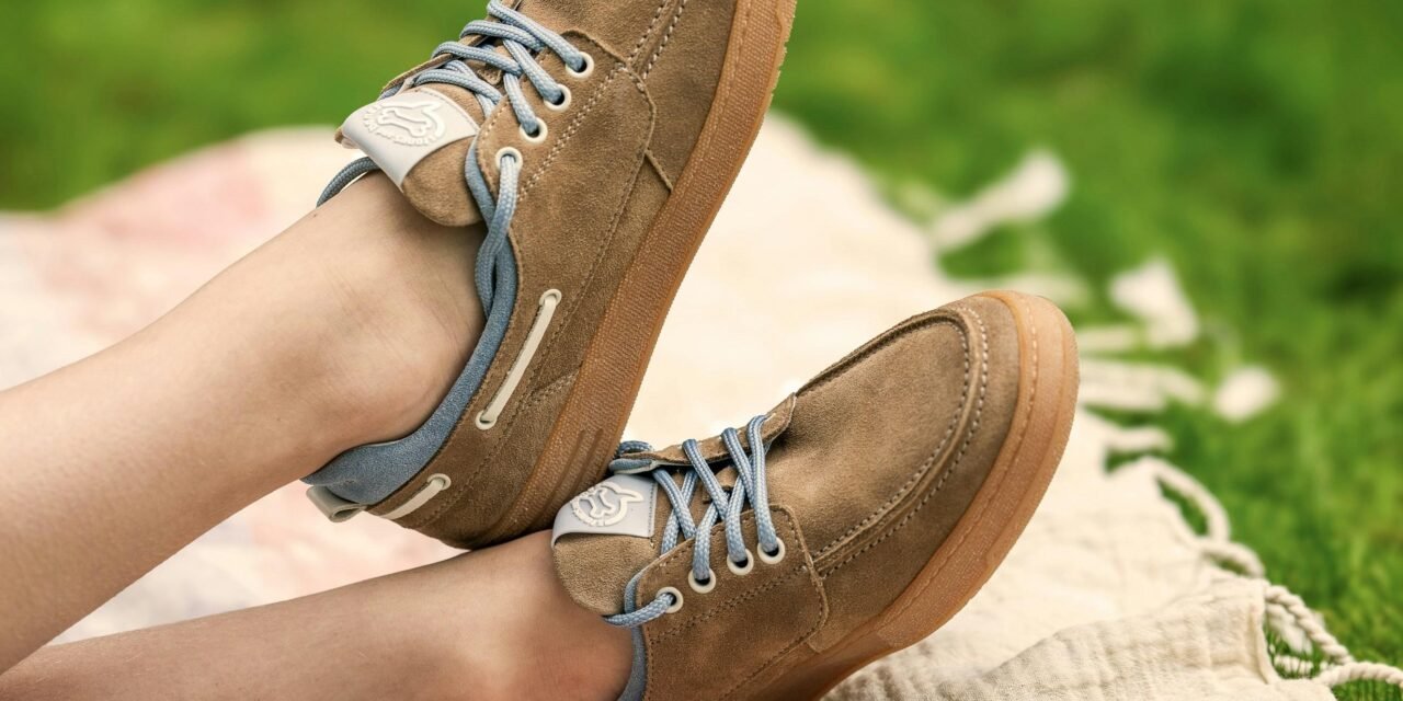 Step into Summer: The Ultimate Guide to Buying Stylish Footwear for Men and Women