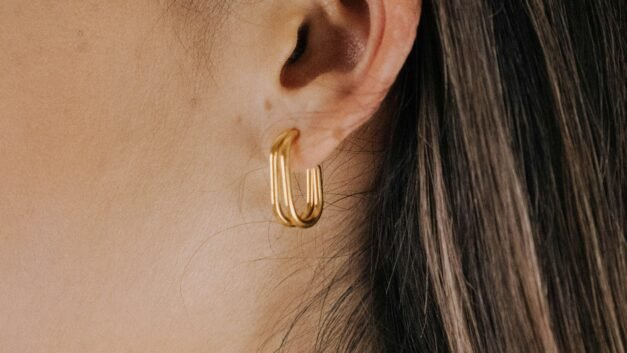 Shimmering Savings: Order Affordable Gold and Silver Earrings Today!