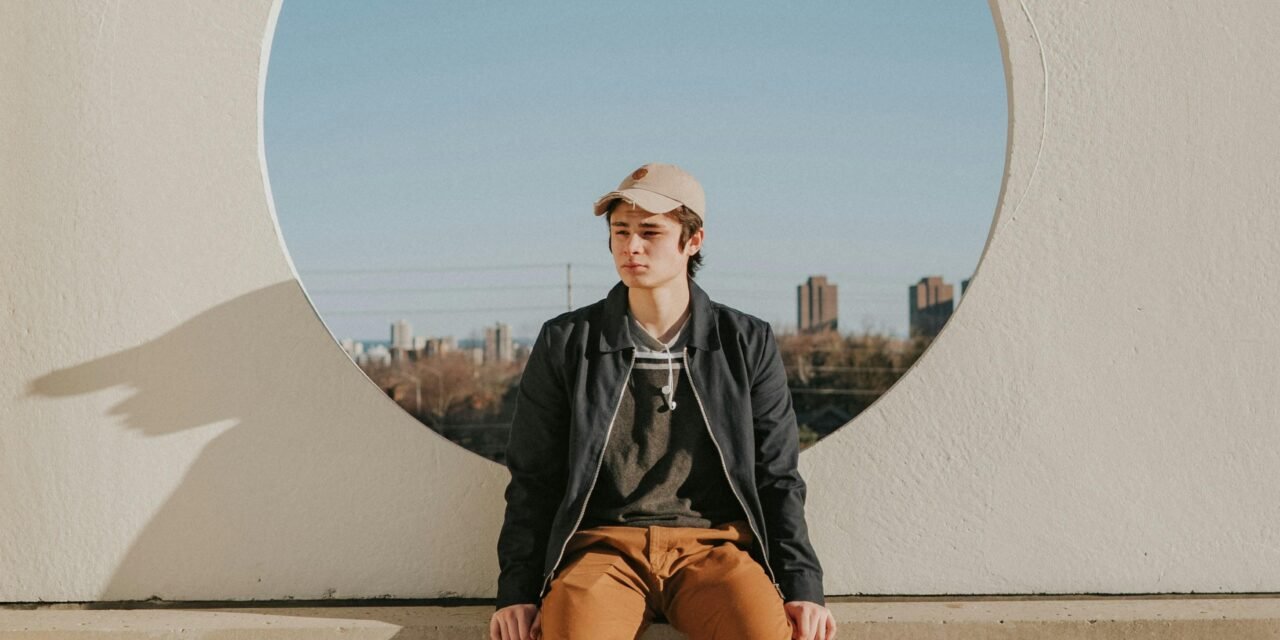 Mastering Men’s Fashion: Essential Tips for Combining Clothing Basics Stylishly