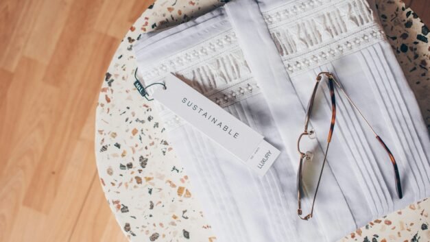 Discover the Truth: Which Materials Make Fashion Truly Sustainable?