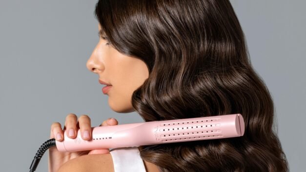 Top Haircare Picks: The Best Heat Protectants for Flawless Styling