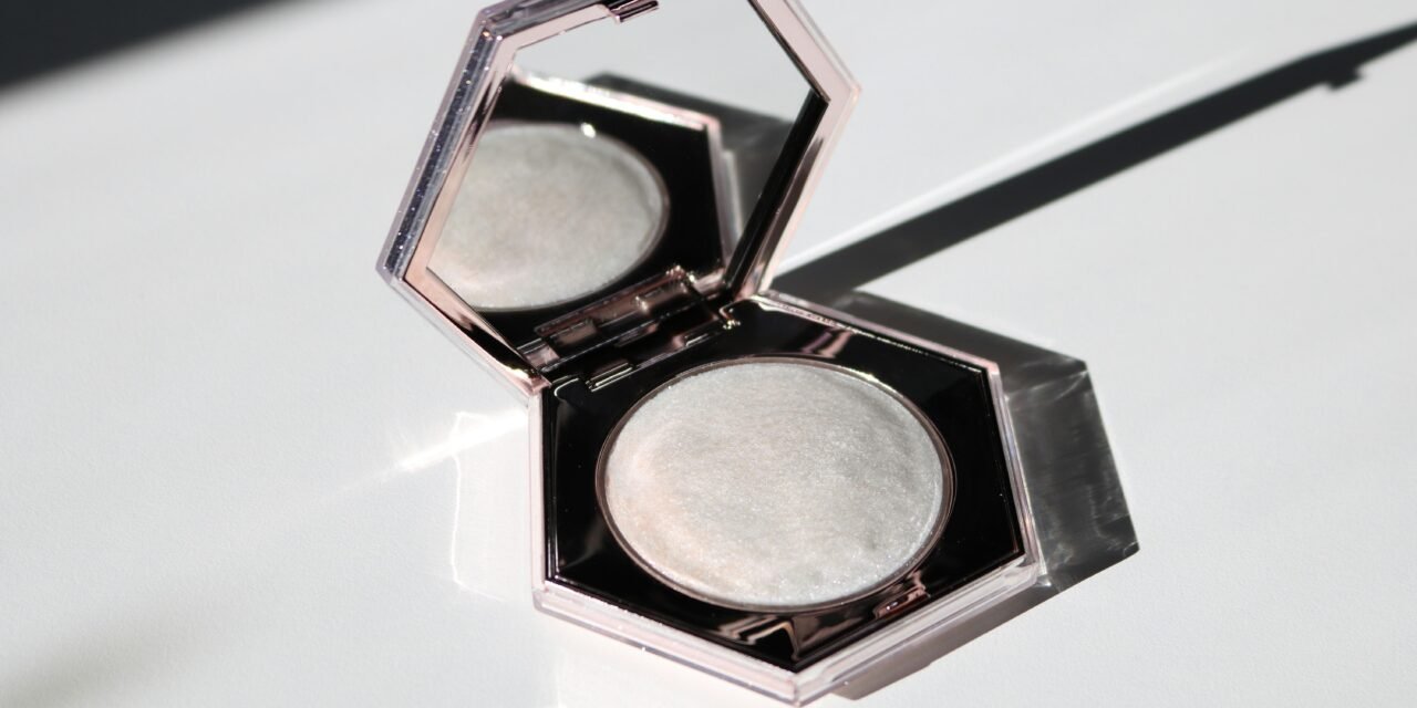 Find Your Perfect Glow: Choosing the Right Highlighter for Every Skin Tone